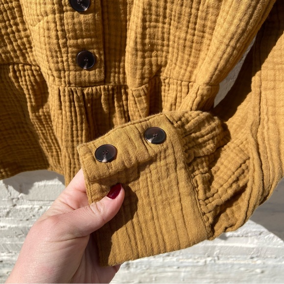 Madewell | Lightspun Button-Back Peplum Top | XXS - Picture 6 of 11